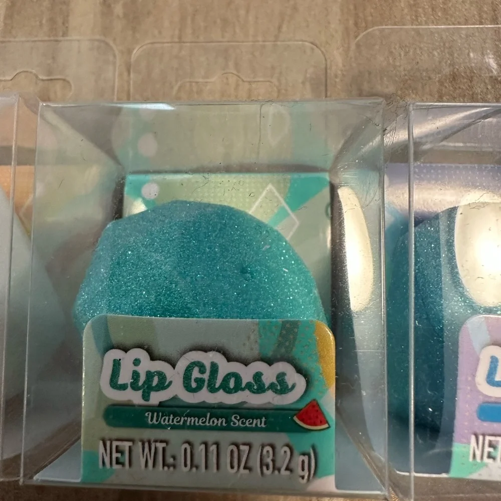 Diamond Shape Lip Gloss‎ x4 NWT